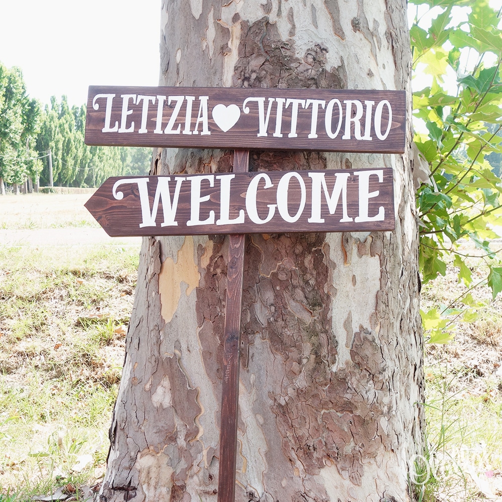 insegna-legno-sposi-personalizzata-decorazione