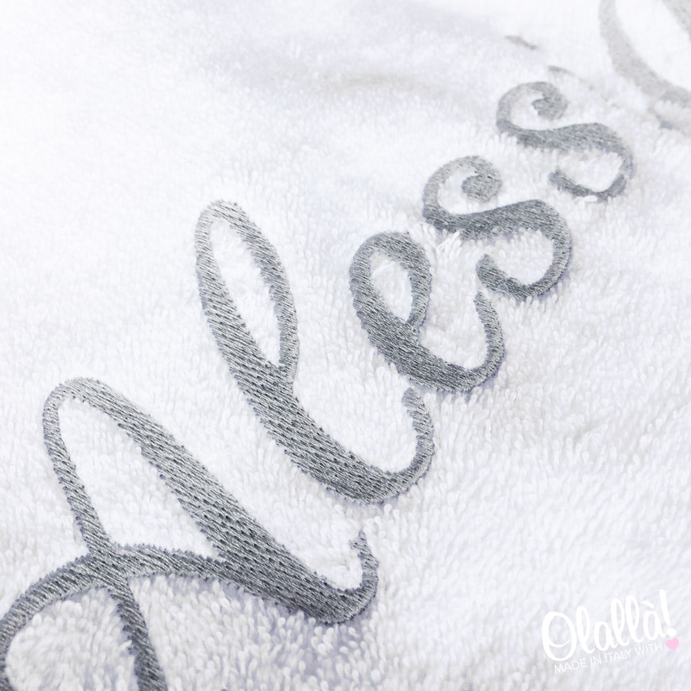Asciugamano Ricamato da Viso 60x110 cm, Personalizzato con Nome in Corsivo Classico - Idea Regalo per la Casa, per Lei, per la Famiglia - immagine 5