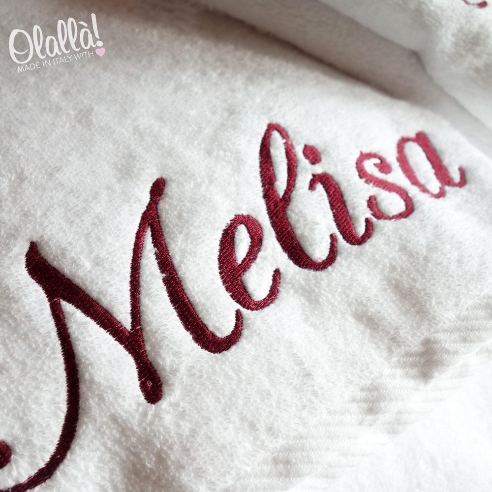 asciugamano-ricamato-nome-corsivo