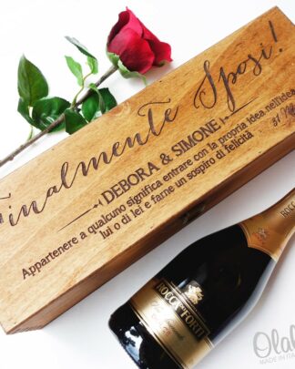 Cassettina Porta Vino in Legno Personalizzata Finalmente Sposi - Idea Regalo Matrimonio