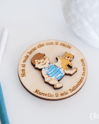 Calamita in Legno Personalizzata con Ritratto e Dedica - Idea Bomboniera Battesimo