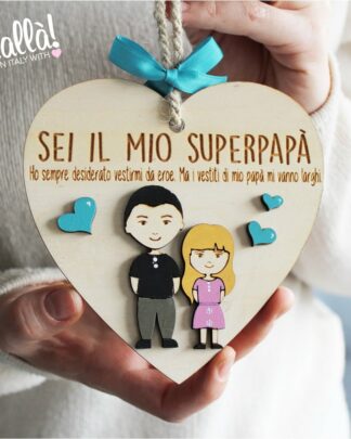 Cuore da Appendere in Legno Personalizzato con Vostro Ritratto "Mini-me" - Idea Regalo Festa del Papà