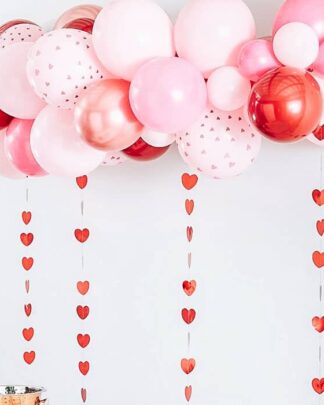 Arco di Palloncini con Ghirlande di Cuori Decorazione San Valentino Anniversario