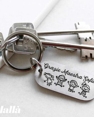 Portachiavi in Acciaio Personalizzato con Bambini e Maestra, Nome e Dedica sul Retro