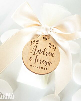 Sacchettino Portaconfetti con Tag in Legno Personalizzata Tonda Elegante con Foglioline