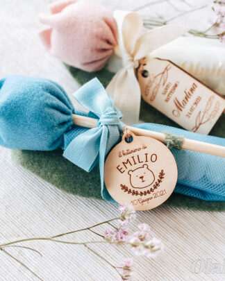 Tulipano Fiore in Tessuto Bomboniera con Tag in Legno Personalizzata con Orsetto