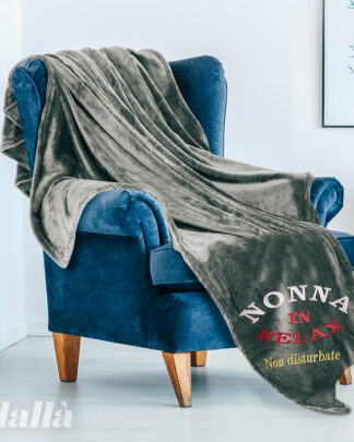 Coperta Plaid Ricamata Nonna in Relax Non Disturbare