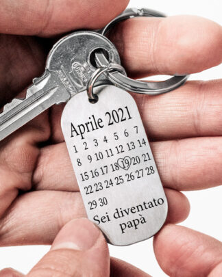 Portachiavi in Acciaio Personalizzato con Calendario e Dedica - Idea Regalo Festa del Papà