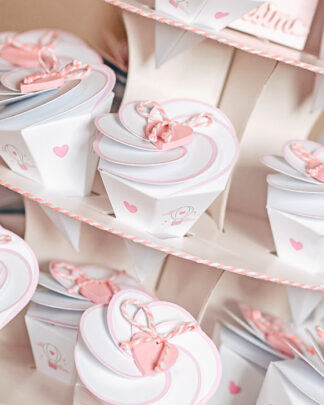 Set di 10 Scatoline Portaconfetti a Forma di Gelato Cono Bianco con Mongolfiera Rosa o Azzurra