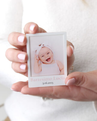 Calamita in Stile Polaroid Personalizzata con Nome, Data e Evento - Idea Bomboniera per Battesimo, Nascita Bambina