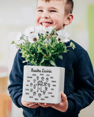 Vaso in Ceramica per Maestre con Bambini Stilizzati Personalizzato con Nomi e Dedica - Idea Regalo per Maestra, Fine Anno Scolastico