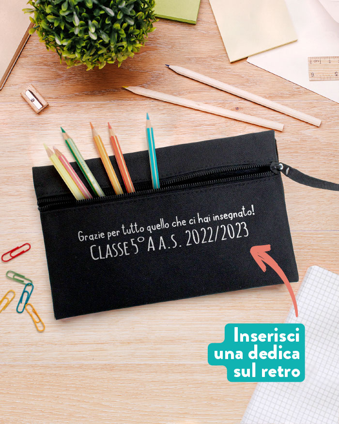 Astuccio Portapenne Personalizzato con Nome della Maestra e dei Bambini su Libri Colorati - Idea Regalo di Fine Anno per le Maestre - immagine 3