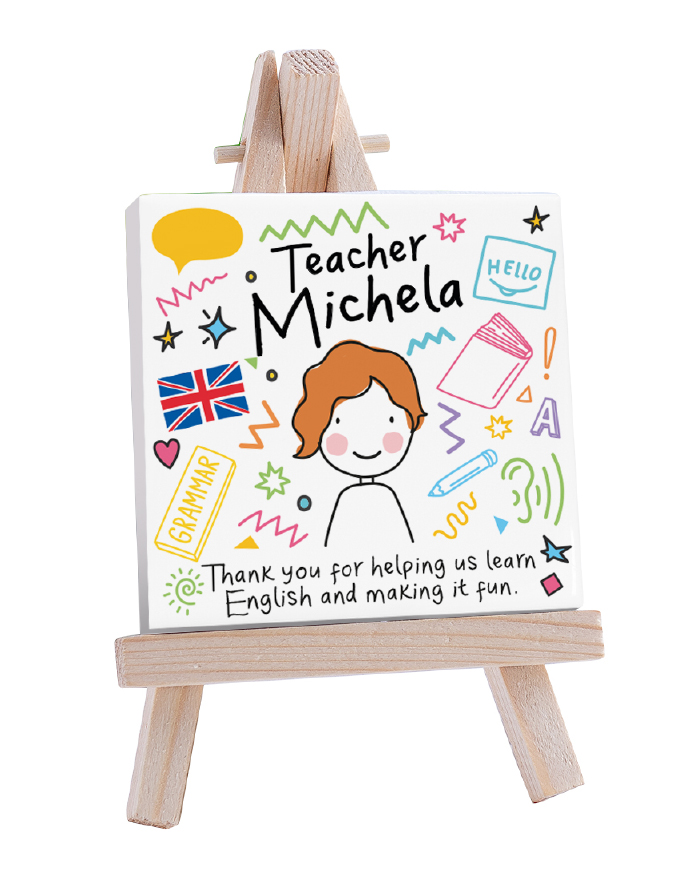 Piastrella di Ceramica Personalizzata per la Maestra d’Inglese con Nome, Dedica e Omino Stilizzato – Idea Regalo Maestra, Fine Anno Scolastico - immagine 4