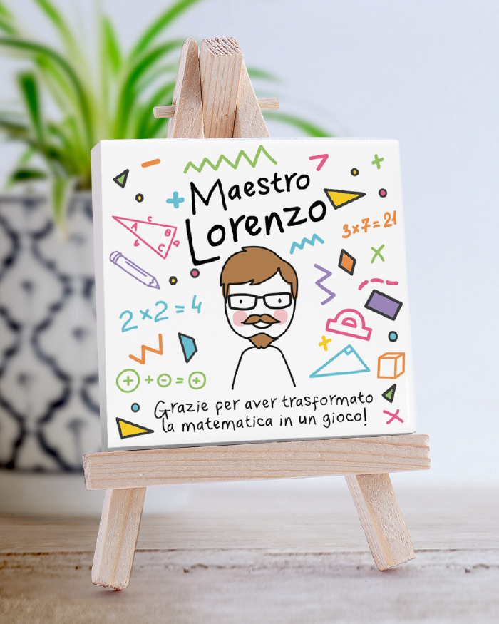 Piastrella di Ceramica Personalizzata per la Maestra di Matematica con Nome, Dedica e Omino Stilizzato – Idea Regalo Maestra, Fine Anno Scolastico - immagine 3