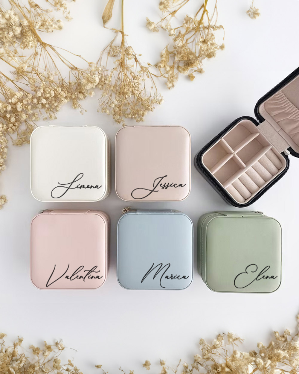 portagioie-nomi-regalo-personalizzato-bijoux-bigiotteria-anelli-calligrafia-1