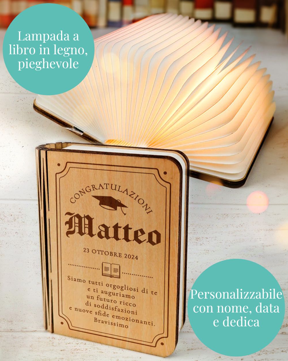 Lampada Portatile a Libro Pieghevole Personalizzata con Nome, Data e Dedica - Idea Regalo per la Laurea - immagine 2