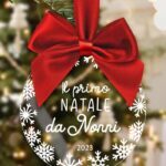 pallina-plexi-trasparente-scritte-bianche-fiocco-primo-natale-da-nonni-2023