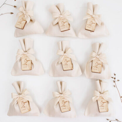 sacchettini-bomboniere-matrimonio-tag-legno